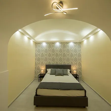 Olina N.6 * Neapel