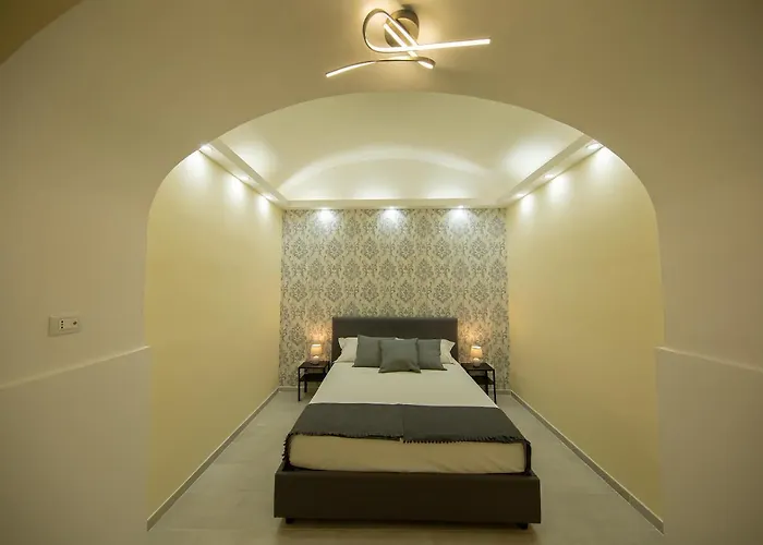 Olina N.6 * Naples